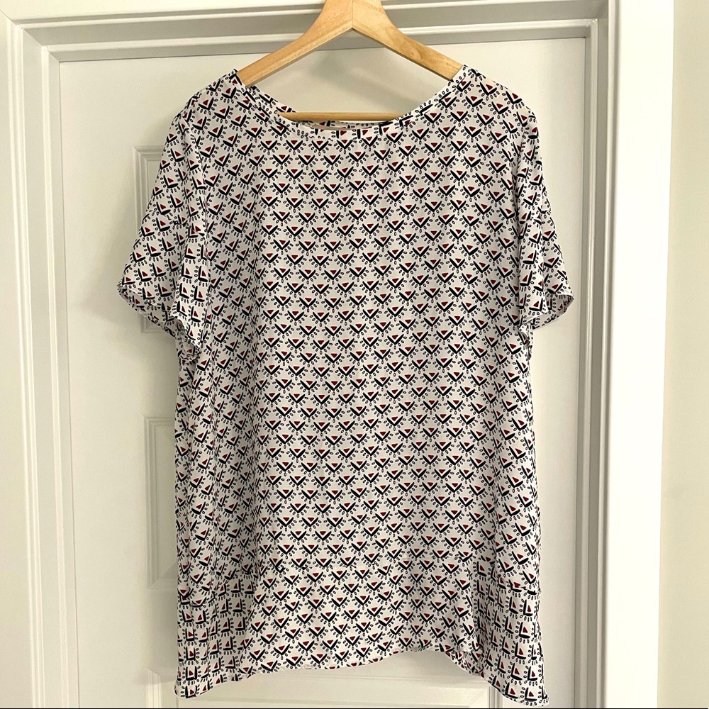 LOFT short sleeved tunic with ruffle back